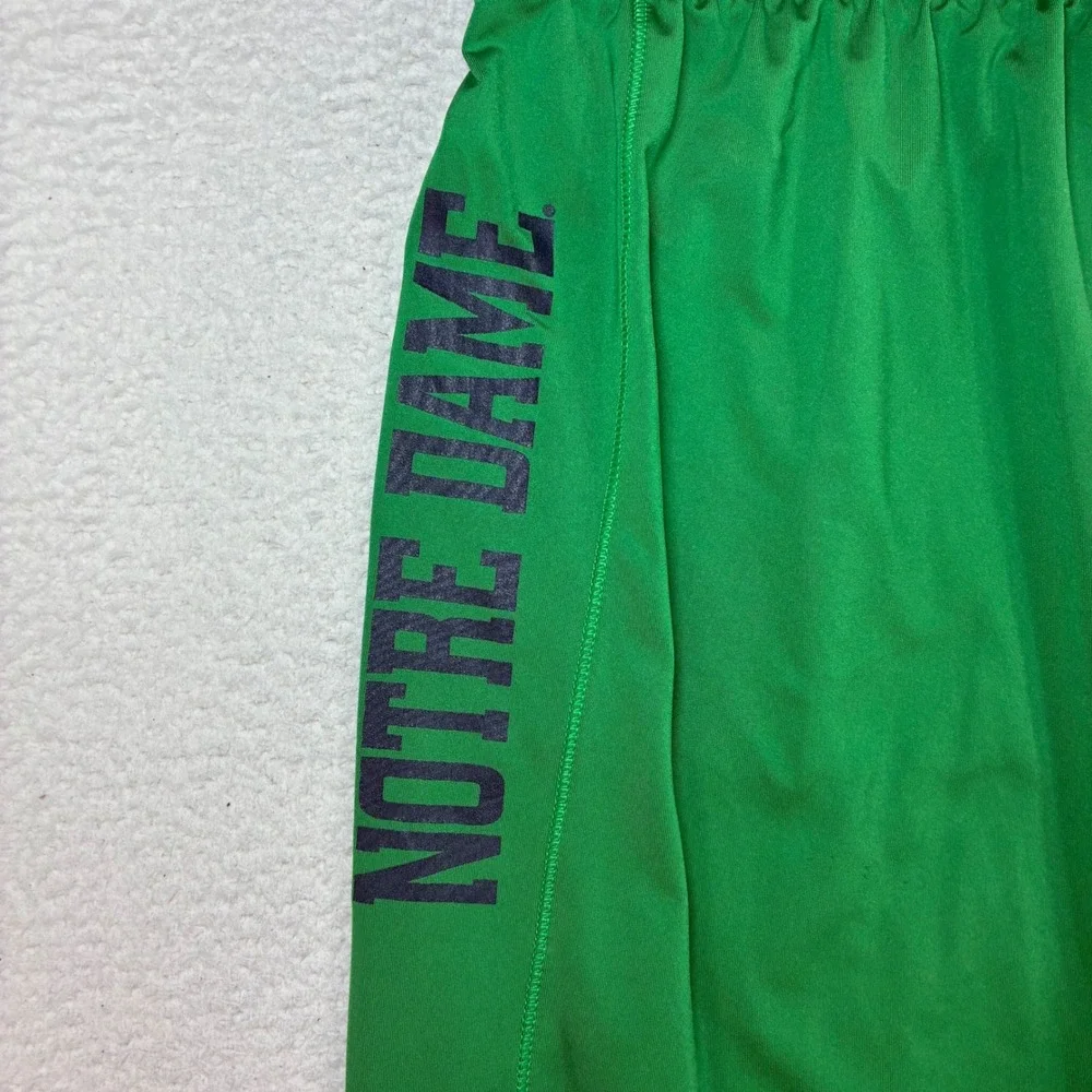 Under Armour Notre Dame Basketball Shorts Men M Green Gym Training Stretch Baggy